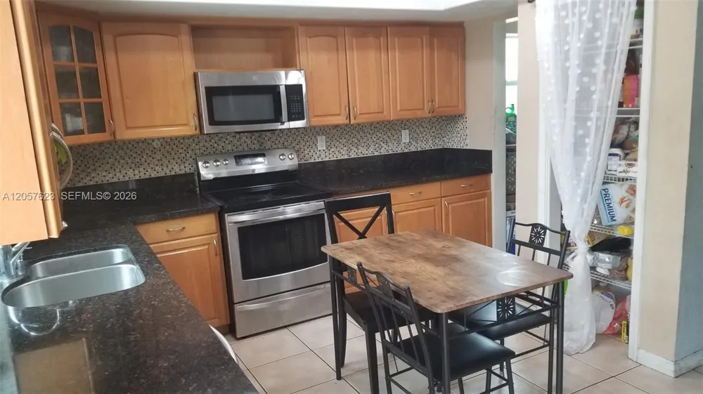 6729 Arbor Dr Miramar, FL 33023