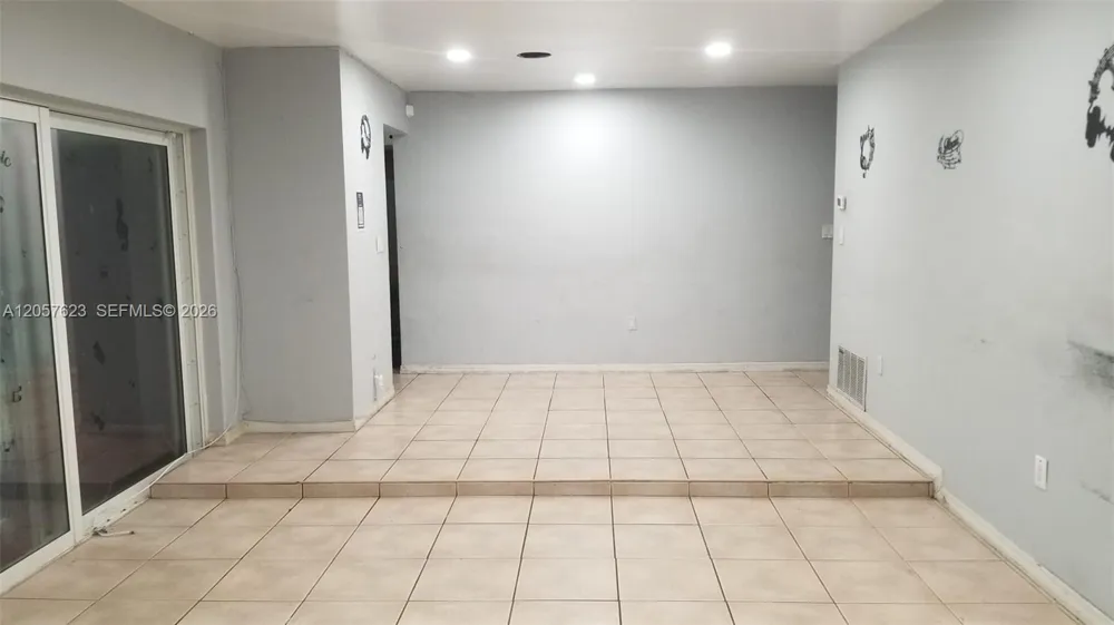 6729 Arbor Dr Miramar, FL 33023