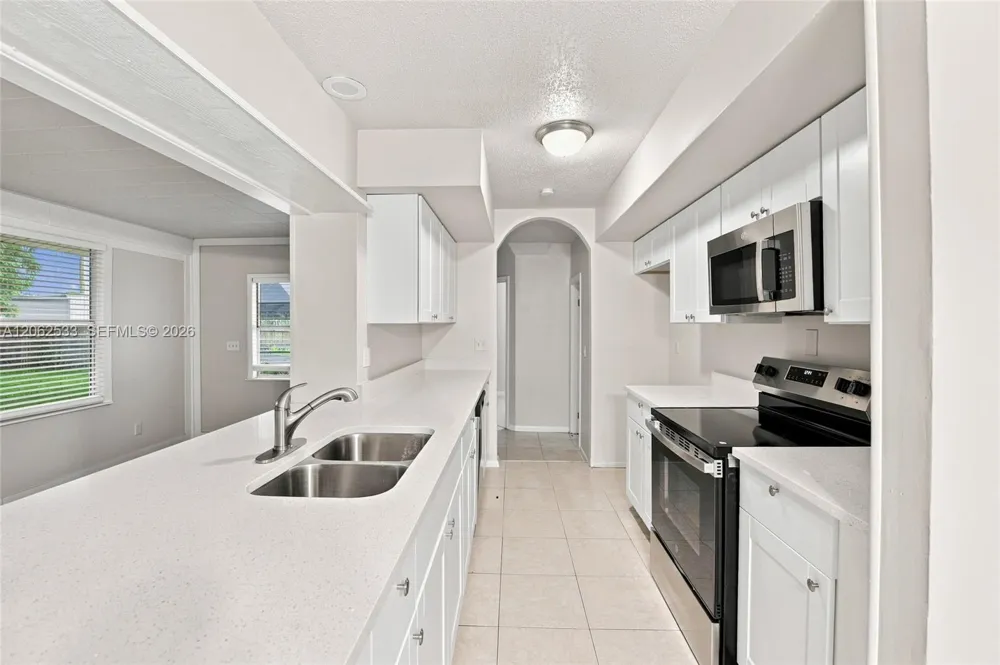 365 NW Curtis St Port St. Lucie, FL 34983