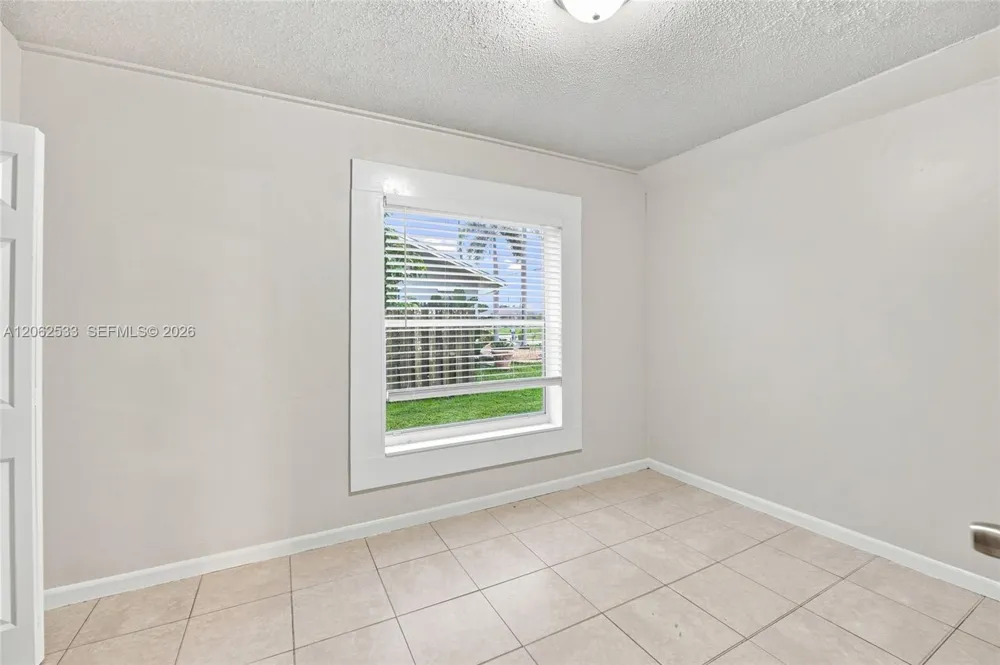 365 NW Curtis St Port St. Lucie, FL 34983