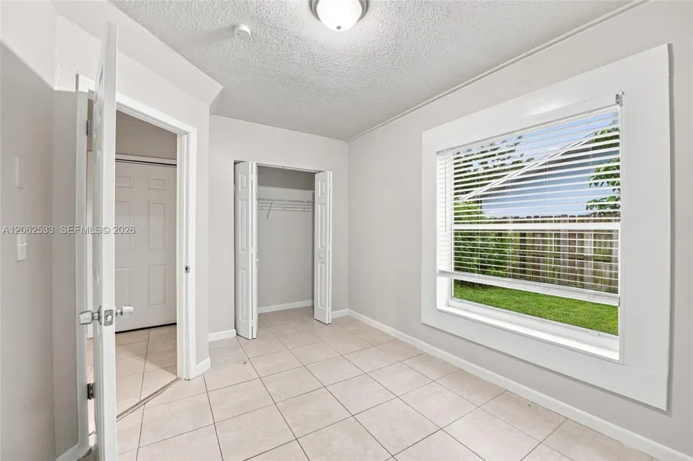 365 NW Curtis St Port St. Lucie, FL 34983
