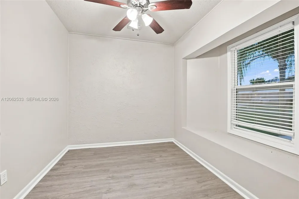 365 NW Curtis St Port St. Lucie, FL 34983