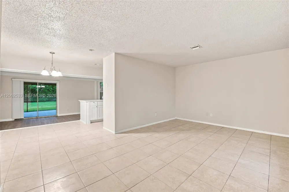 365 NW Curtis St Port St. Lucie, FL 34983