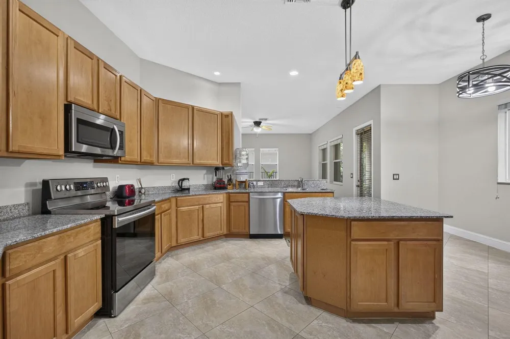 742 Cresta Circle West Palm Beach, FL 33413