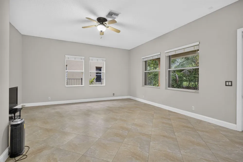 742 Cresta Circle West Palm Beach, FL 33413