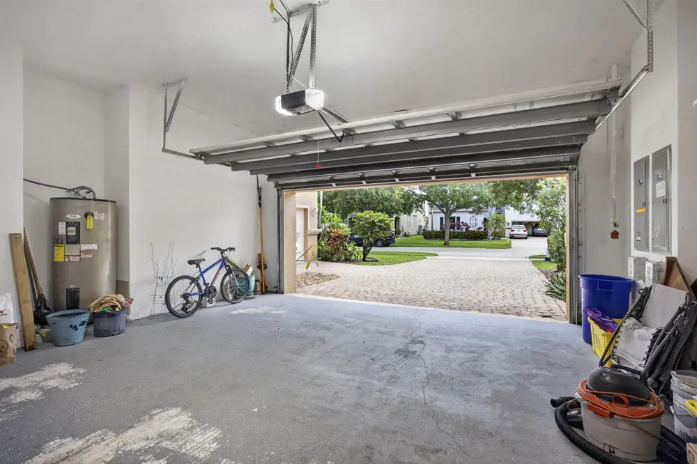 742 Cresta Circle West Palm Beach, FL 33413