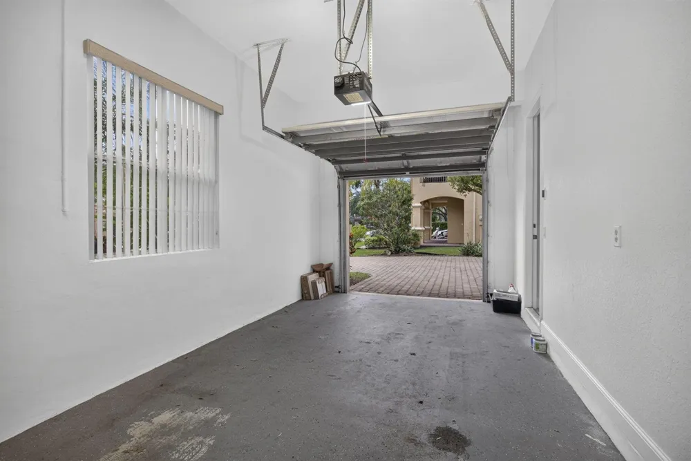 742 Cresta Circle West Palm Beach, FL 33413