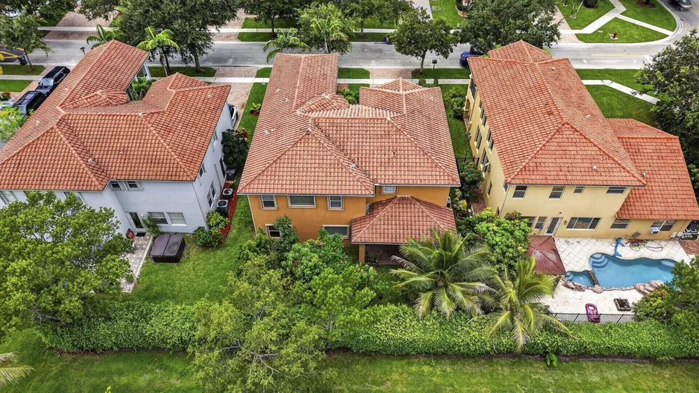 742 Cresta Circle West Palm Beach, FL 33413