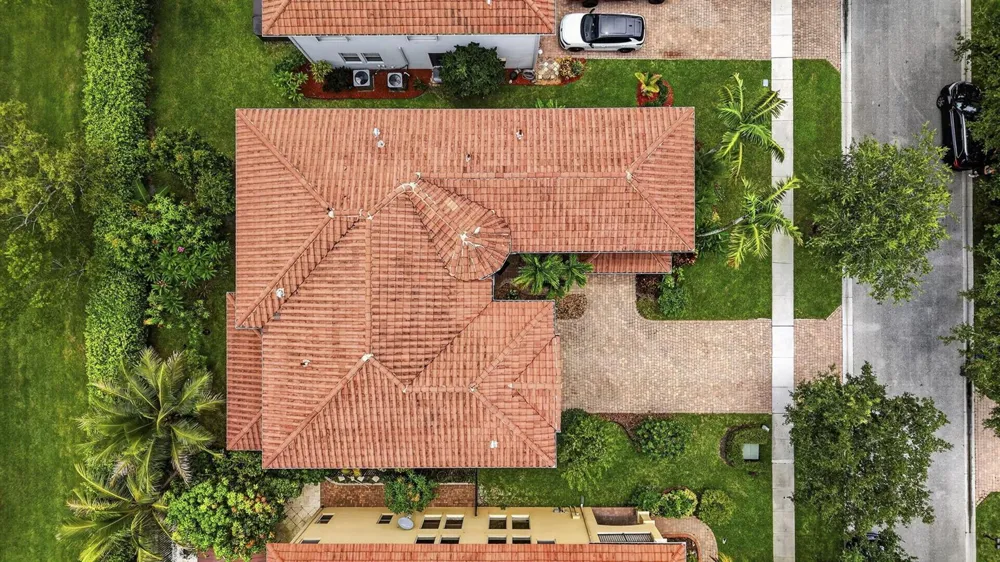 742 Cresta Circle West Palm Beach, FL 33413