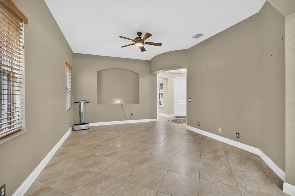 742 Cresta Circle West Palm Beach, FL 33413