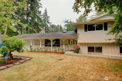 415 Manito Drive