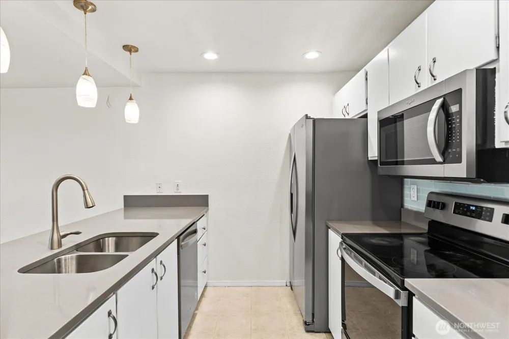 826 Pike Street NE #C8 Auburn, WA 98002