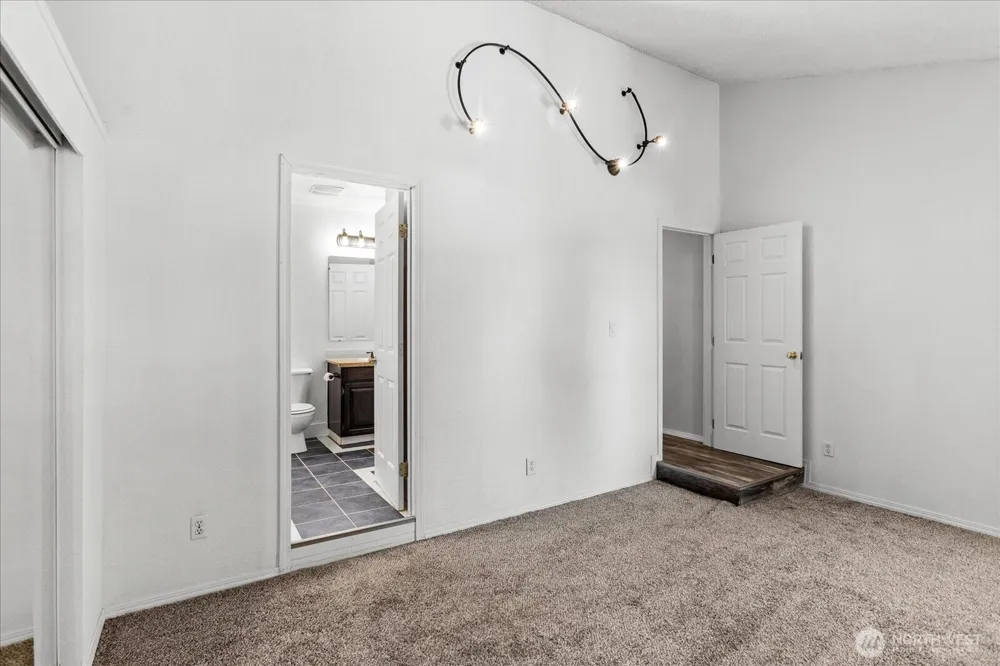 826 Pike Street NE #C8 Auburn, WA 98002