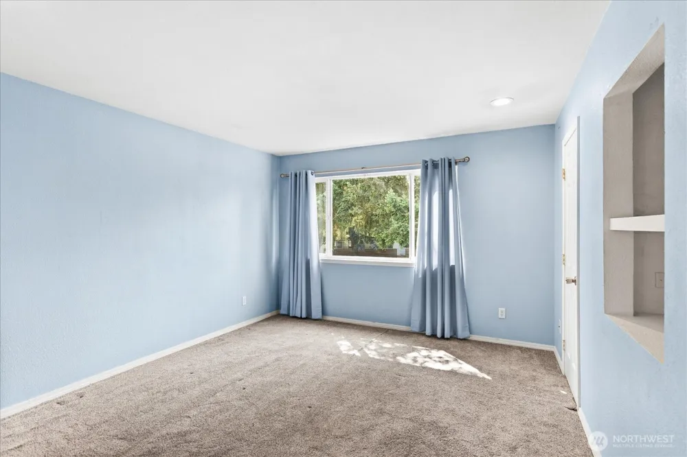 826 Pike Street NE #C8 Auburn, WA 98002