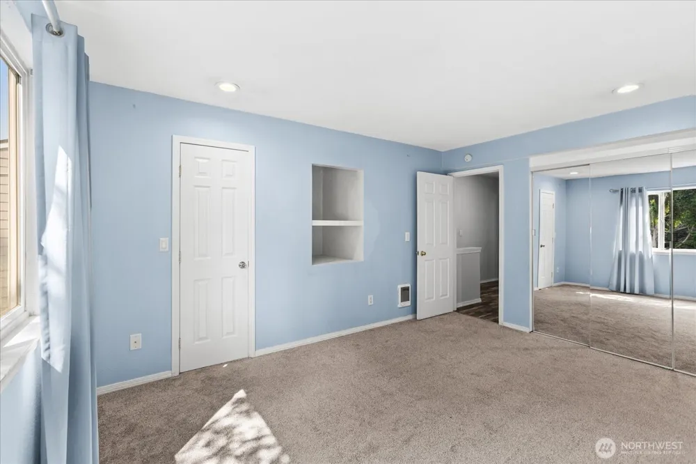 826 Pike Street NE #C8 Auburn, WA 98002