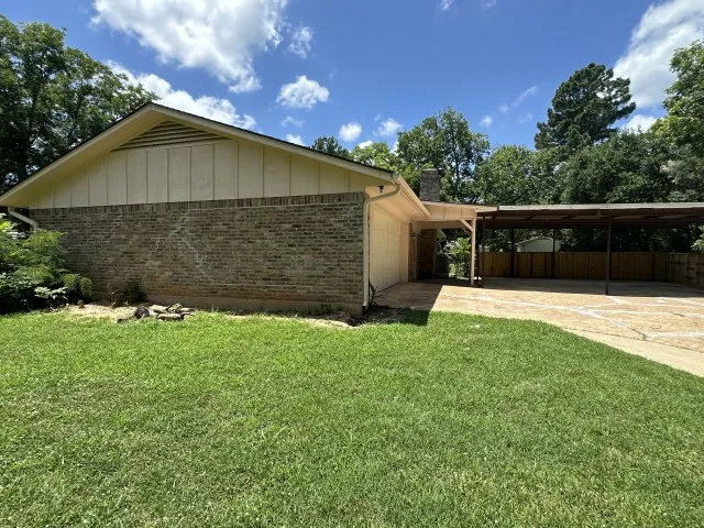 120 W Deport Street Detroit, TX 75436