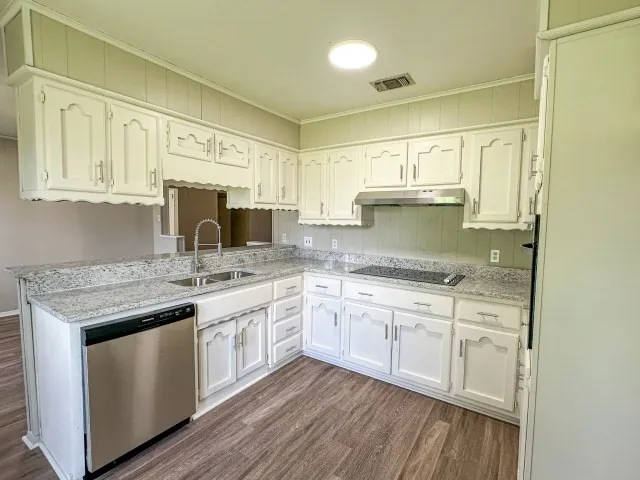 120 W Deport Street Detroit, TX 75436