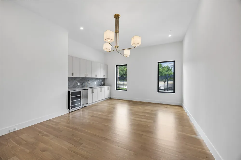 3807 Pallos Verdas Drive Dallas, TX 75229
