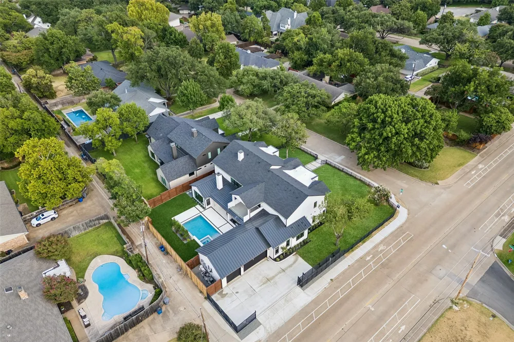 3807 Pallos Verdas Drive Dallas, TX 75229