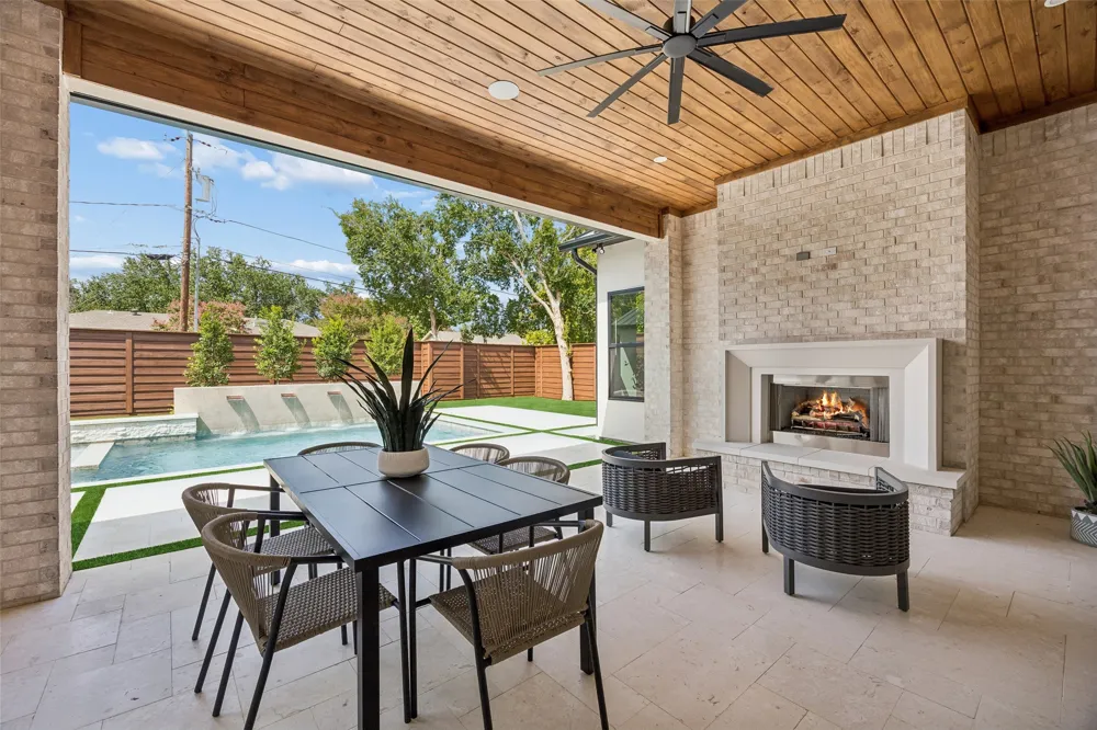 3807 Pallos Verdas Drive Dallas, TX 75229