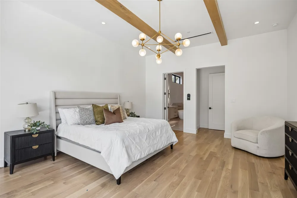 3807 Pallos Verdas Drive Dallas, TX 75229