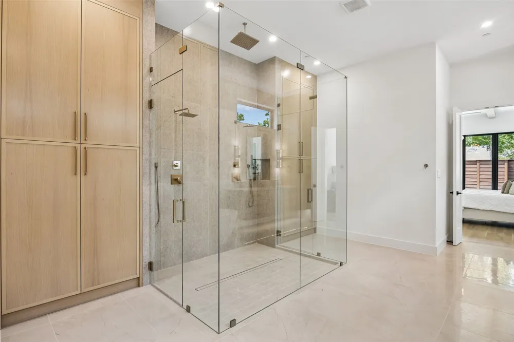 3807 Pallos Verdas Drive Dallas, TX 75229