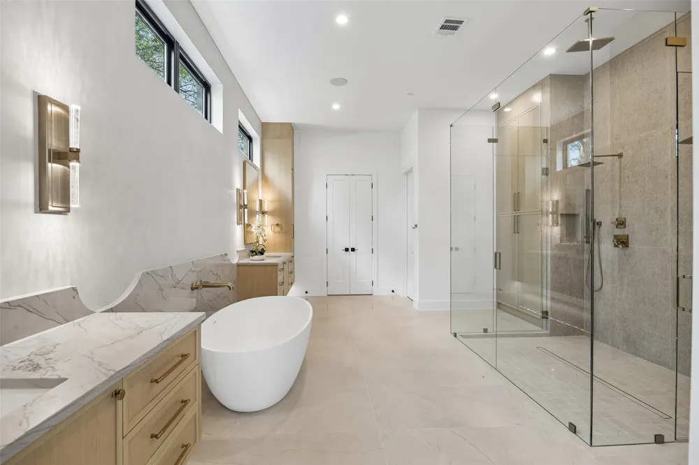 3807 Pallos Verdas Drive Dallas, TX 75229