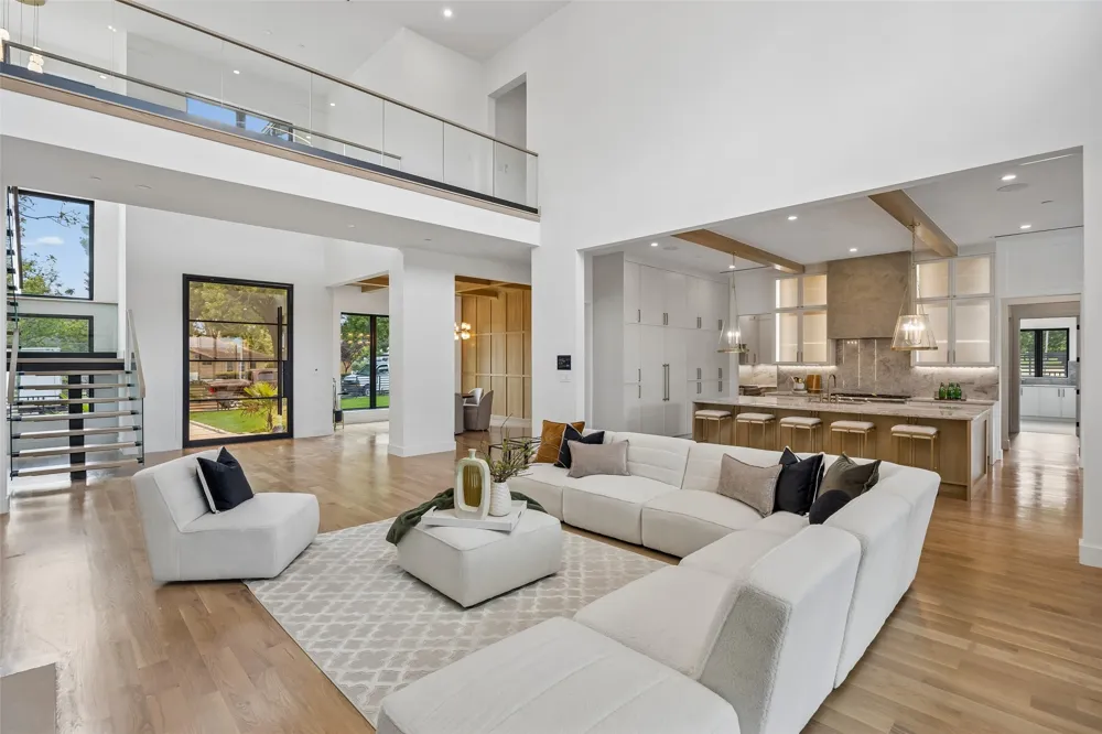3807 Pallos Verdas Drive Dallas, TX 75229