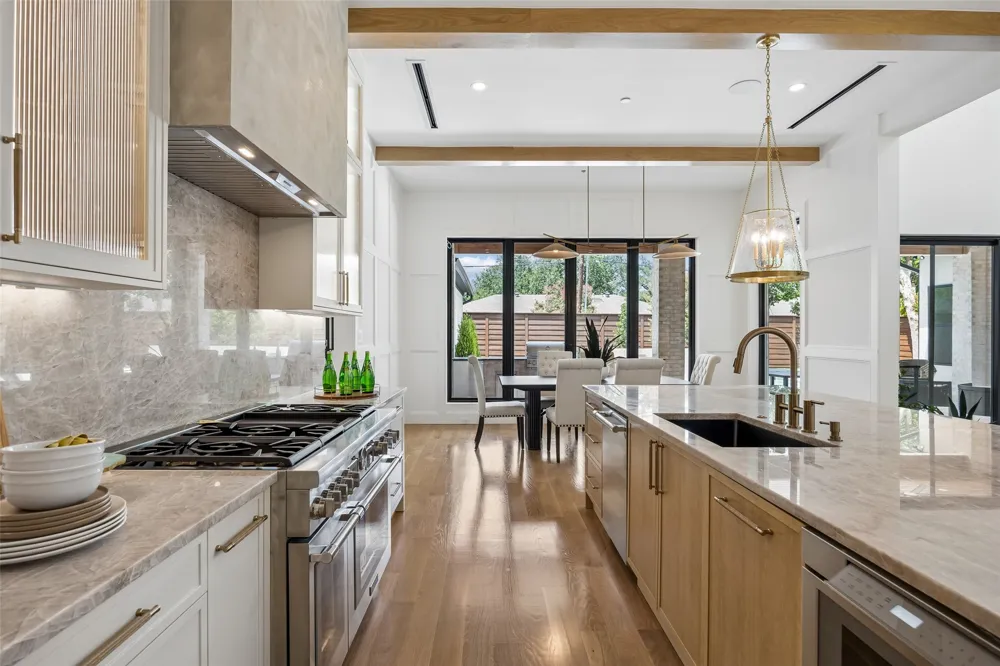 3807 Pallos Verdas Drive Dallas, TX 75229