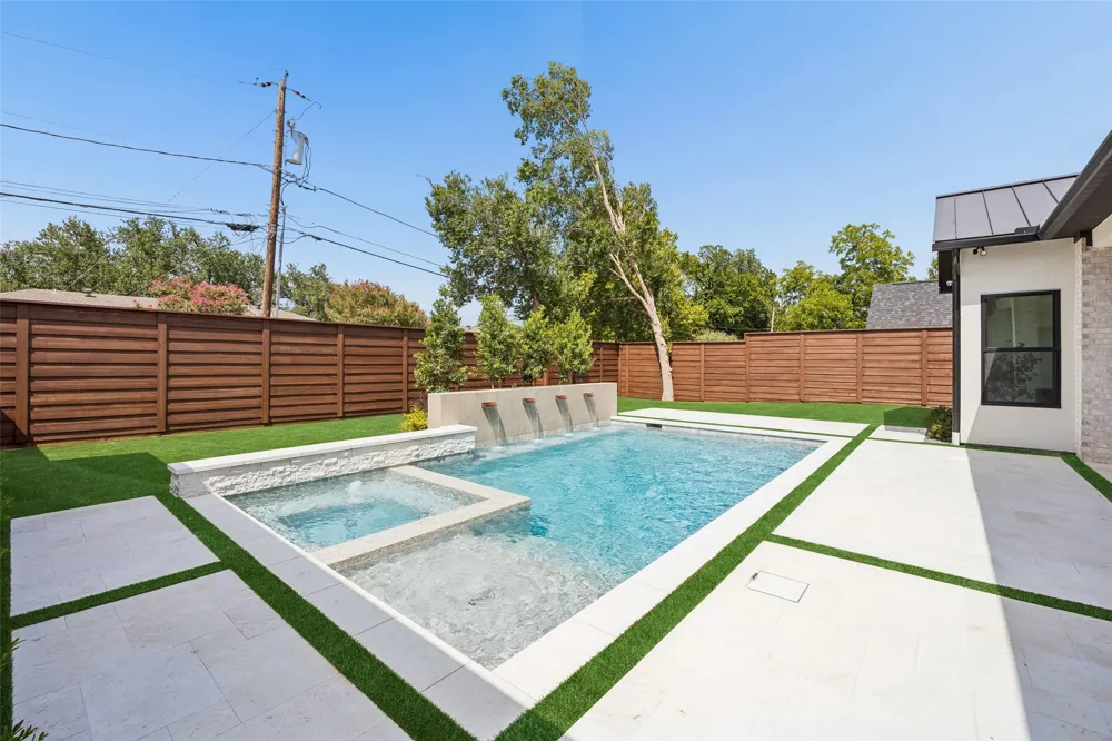 3807 Pallos Verdas Drive Dallas, TX 75229