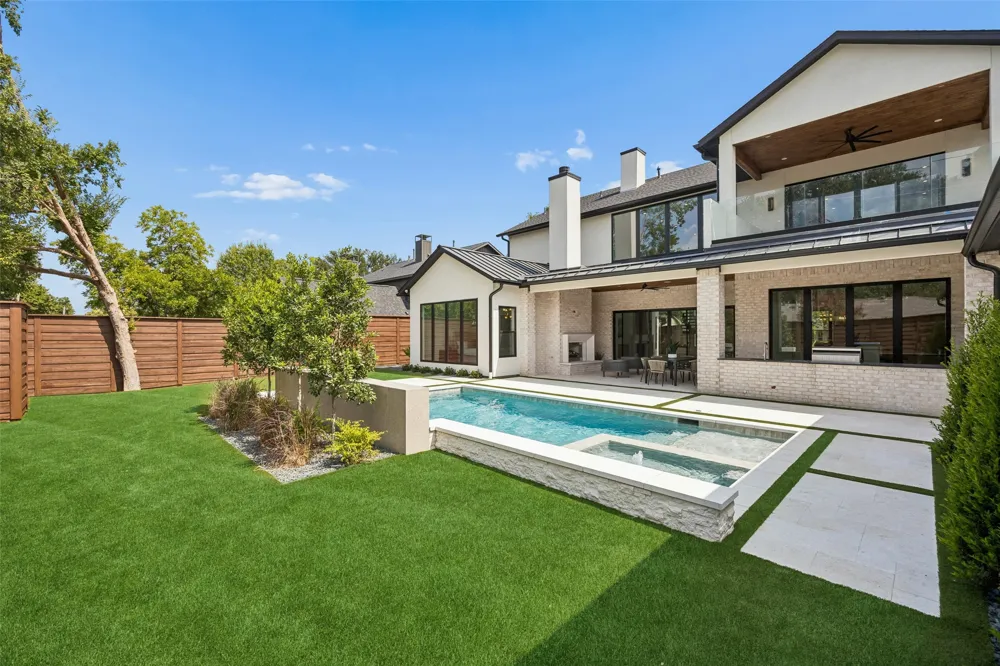 3807 Pallos Verdas Drive Dallas, TX 75229