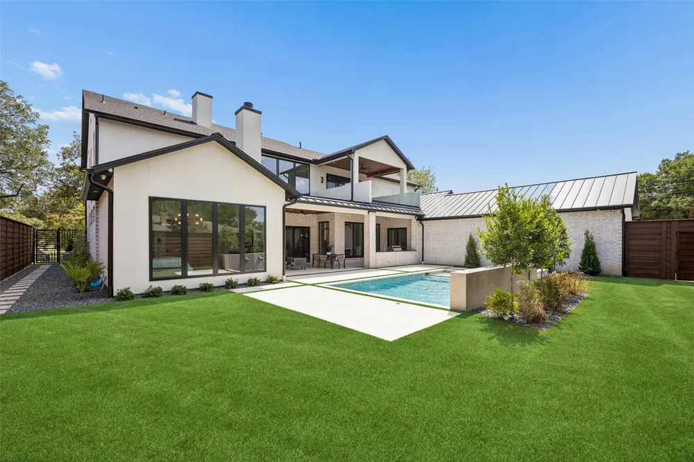 3807 Pallos Verdas Drive Dallas, TX 75229