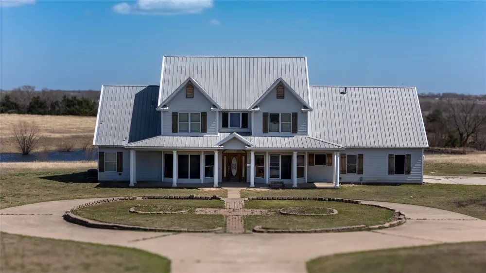 1408 Hackberry Road Van Alstyne, TX 75495