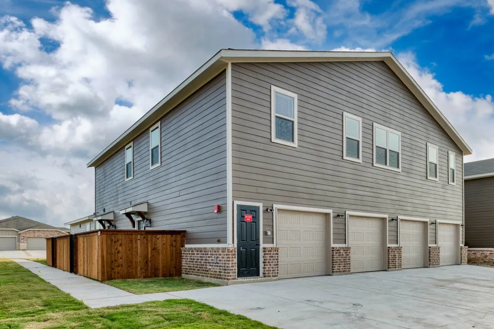 745 Harvest Moon Drive Venus, TX 76084