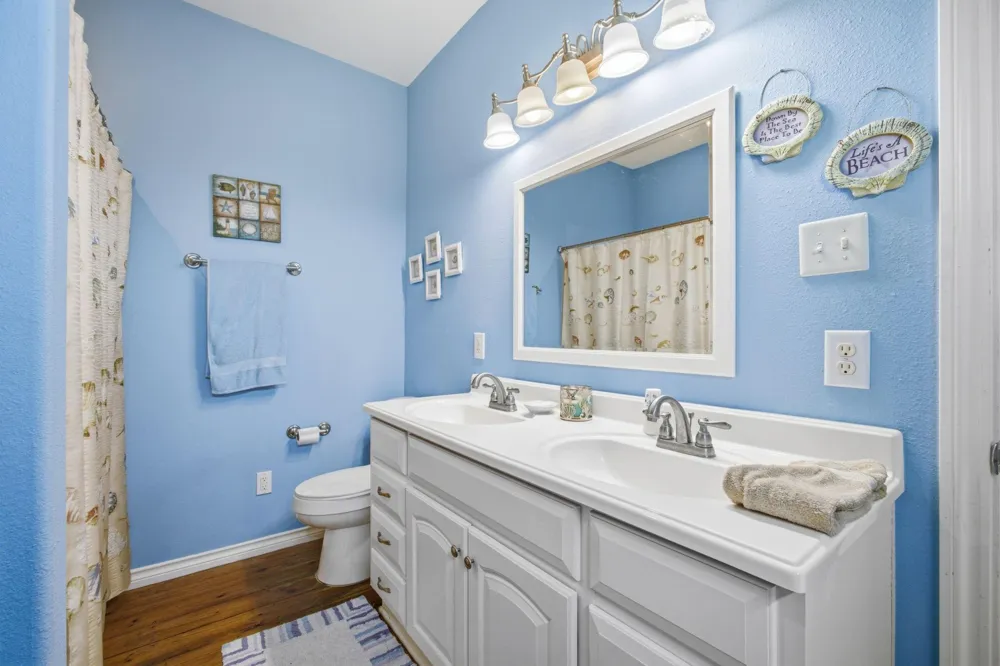 2426 Sand Bar Lane Crystal Beach, TX 77650
