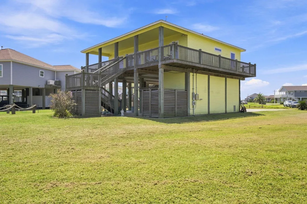 2426 Sand Bar Lane Crystal Beach, TX 77650