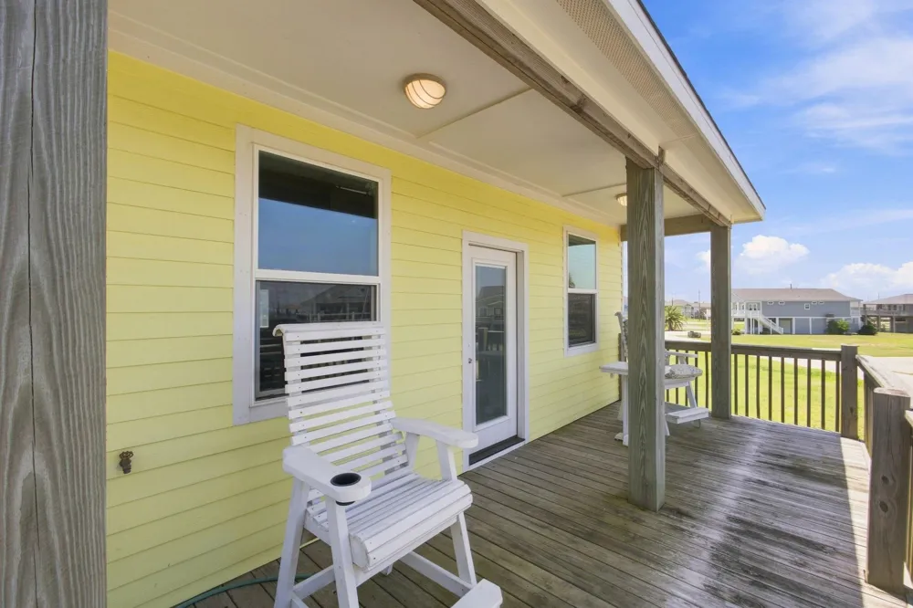 2426 Sand Bar Lane Crystal Beach, TX 77650
