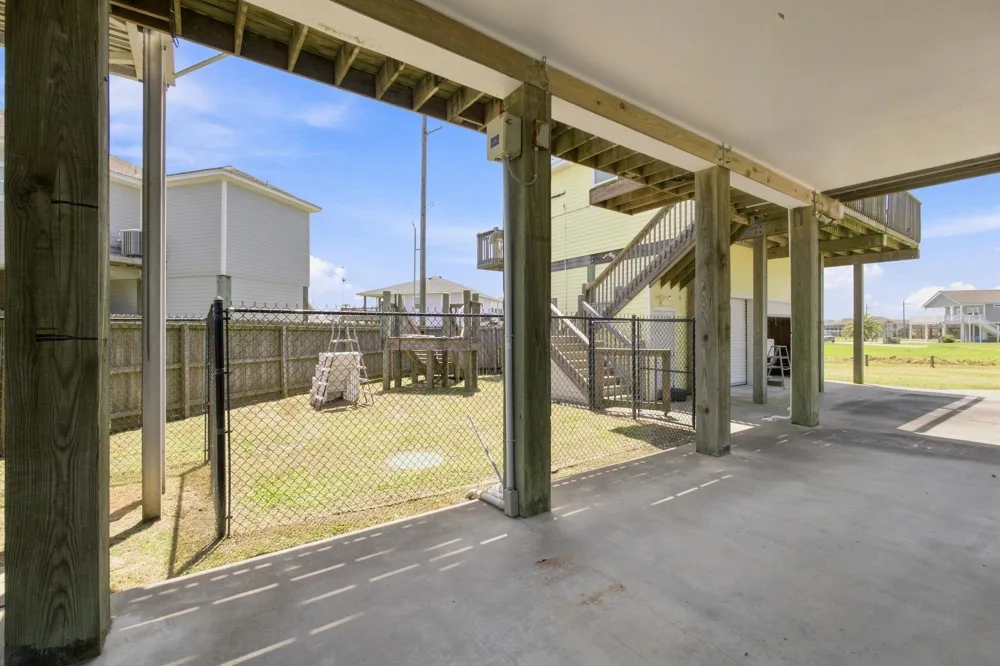 2426 Sand Bar Lane Crystal Beach, TX 77650