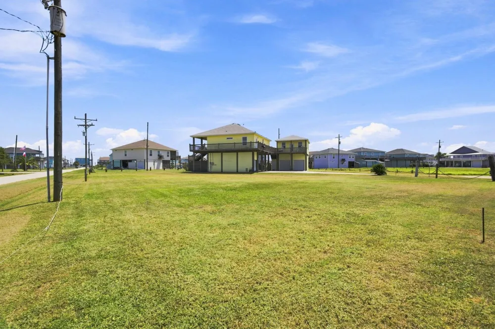 2426 Sand Bar Lane Crystal Beach, TX 77650