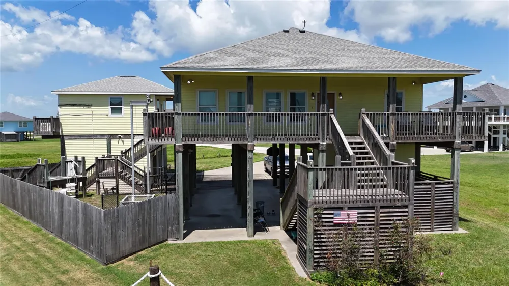 2426 Sand Bar Lane Crystal Beach, TX 77650