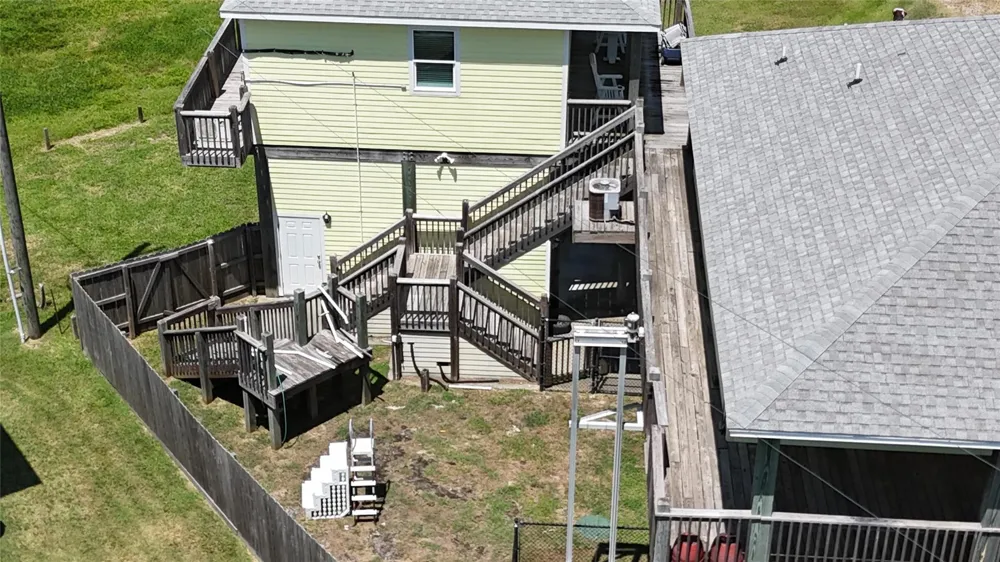 2426 Sand Bar Lane Crystal Beach, TX 77650
