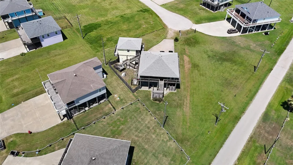 2426 Sand Bar Lane Crystal Beach, TX 77650