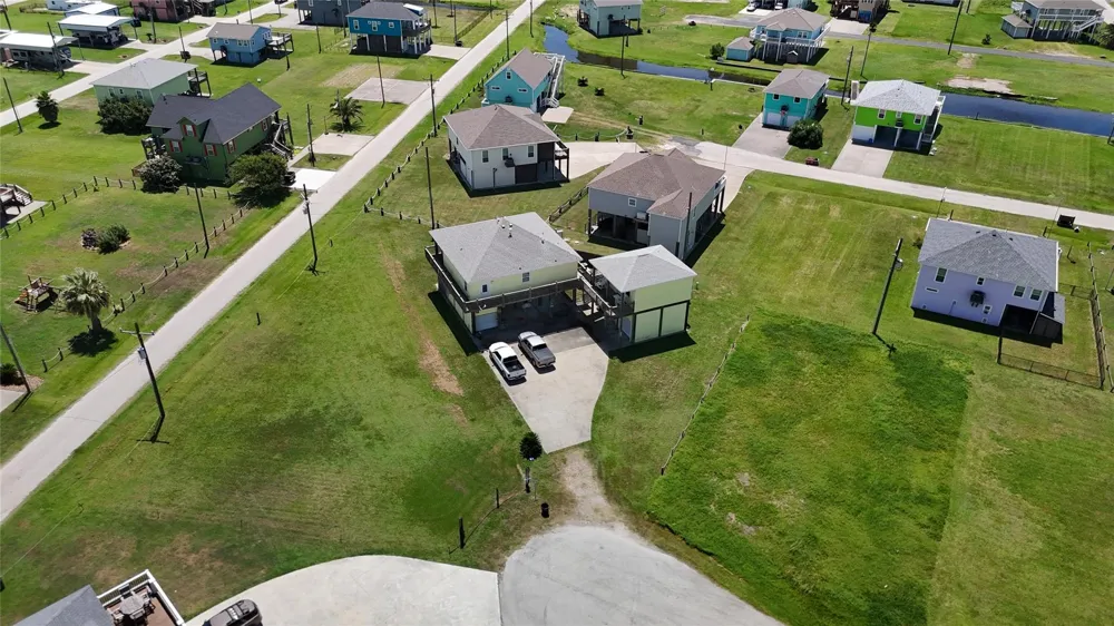 2426 Sand Bar Lane Crystal Beach, TX 77650