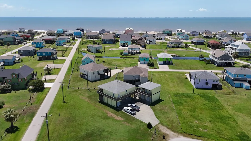 2426 Sand Bar Lane Crystal Beach, TX 77650