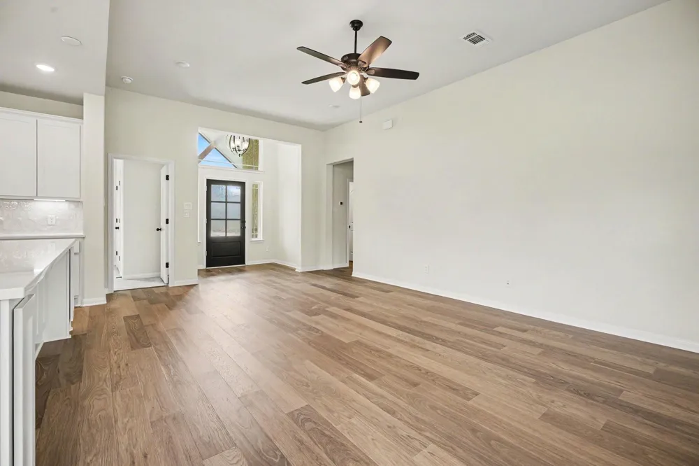 6 Cattle Dr Bay City, TX 77414