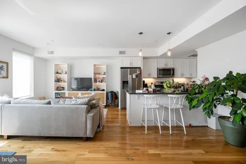 2012 FRANKFORD AVENUE #5D
