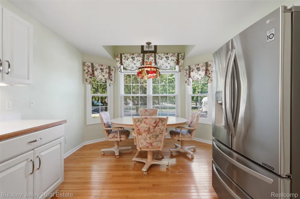 4784 New Haven Drive Genoa Township, MI 48843