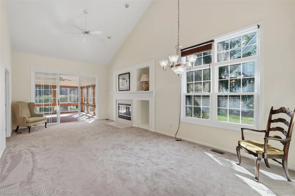4784 New Haven Drive Genoa Township, MI 48843
