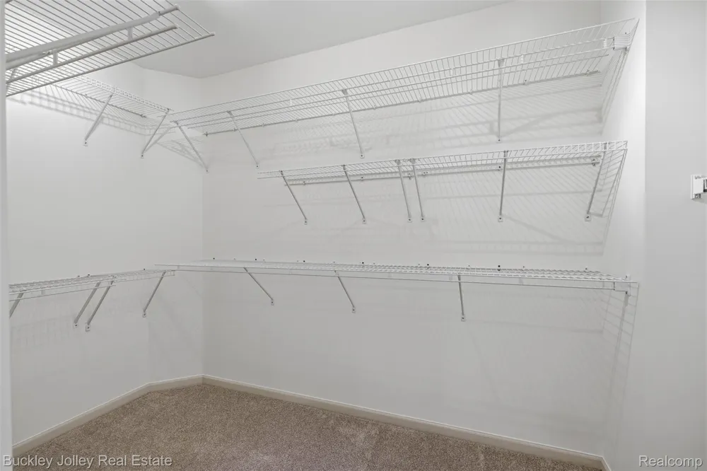 4784 New Haven Drive Genoa Township, MI 48843