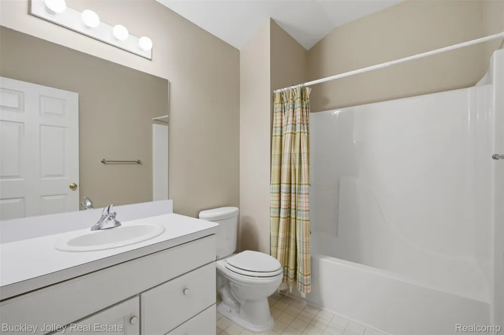 4784 New Haven Drive Genoa Township, MI 48843